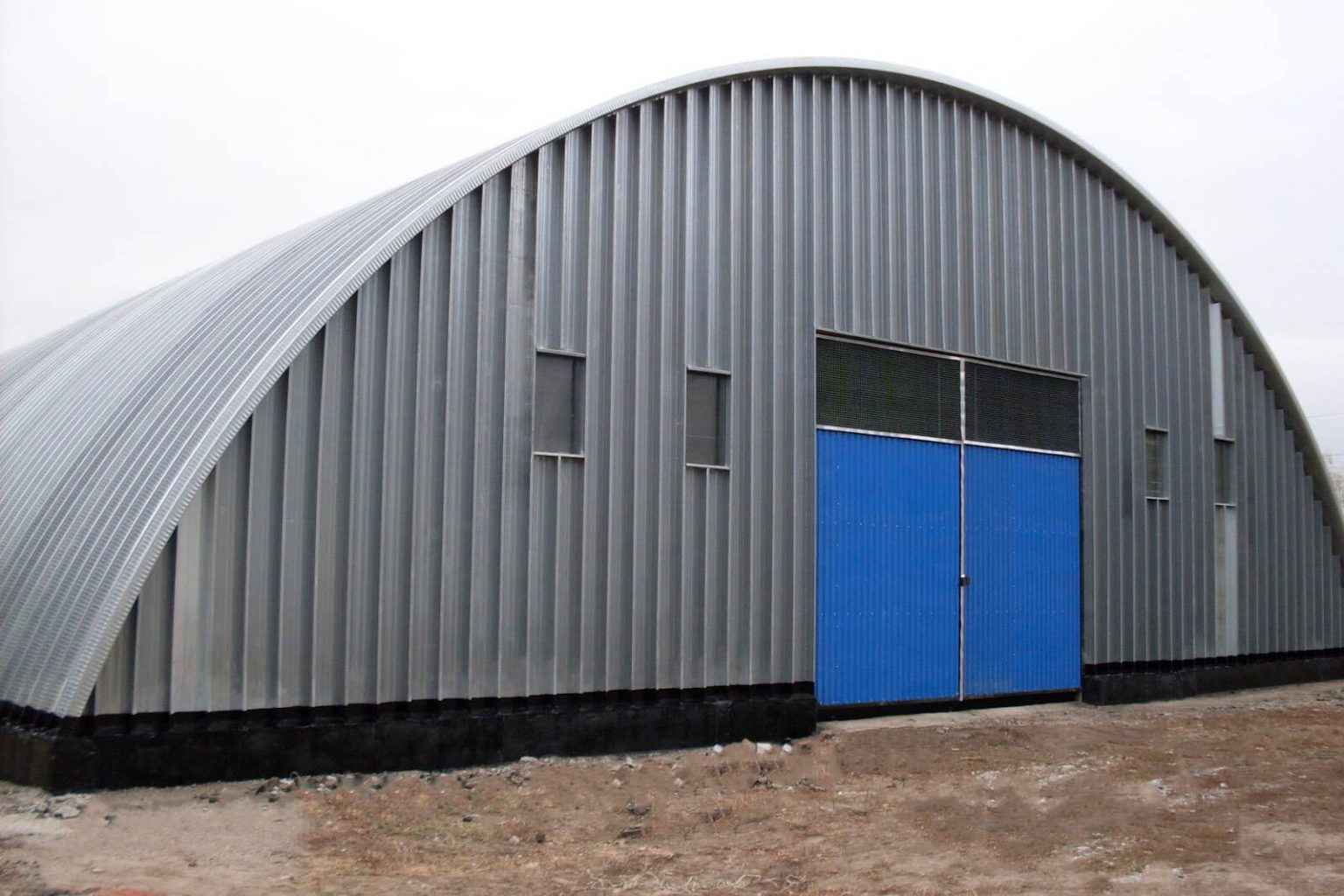 Арочное покрытие для ангара и навеса
